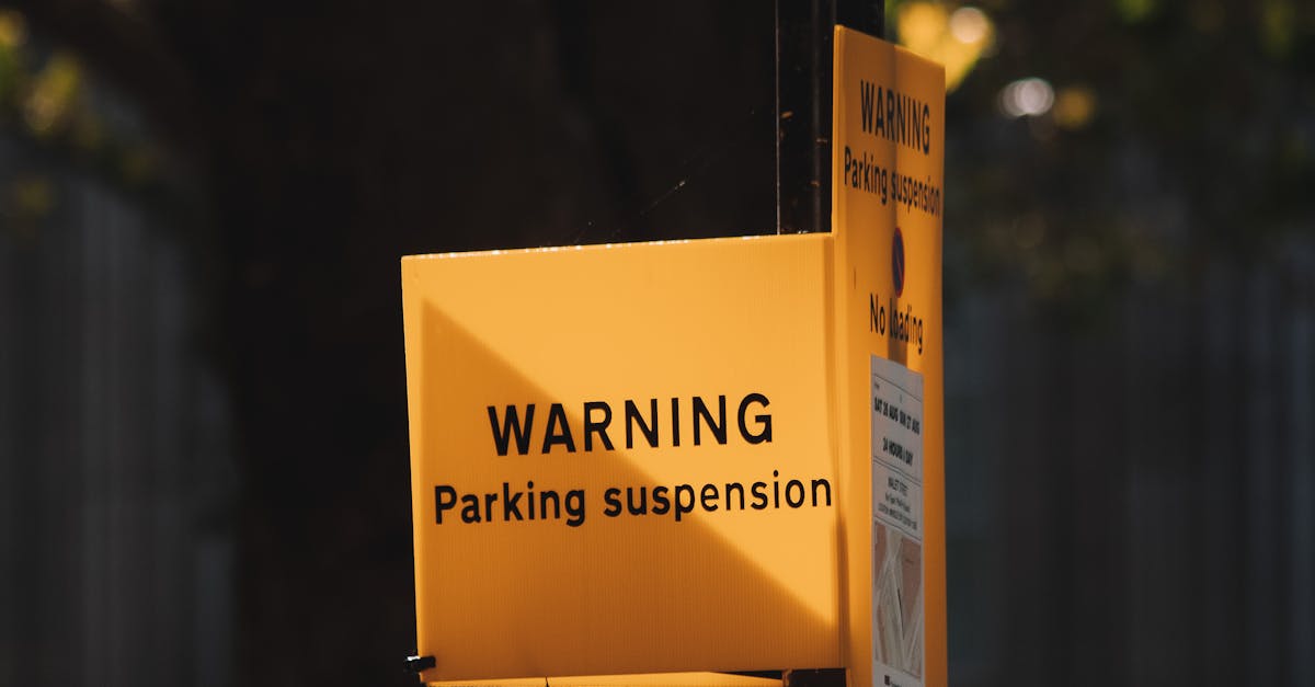 Enhancing Wayfinding with Outdoor Directional Signage